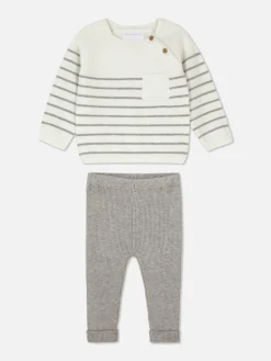 Ensemble Pull En Maille Et Legging à Rayures