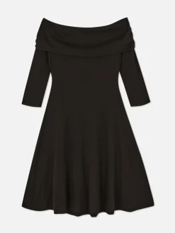 Mini Robe Patineuse à Encolure Bateau Repliée