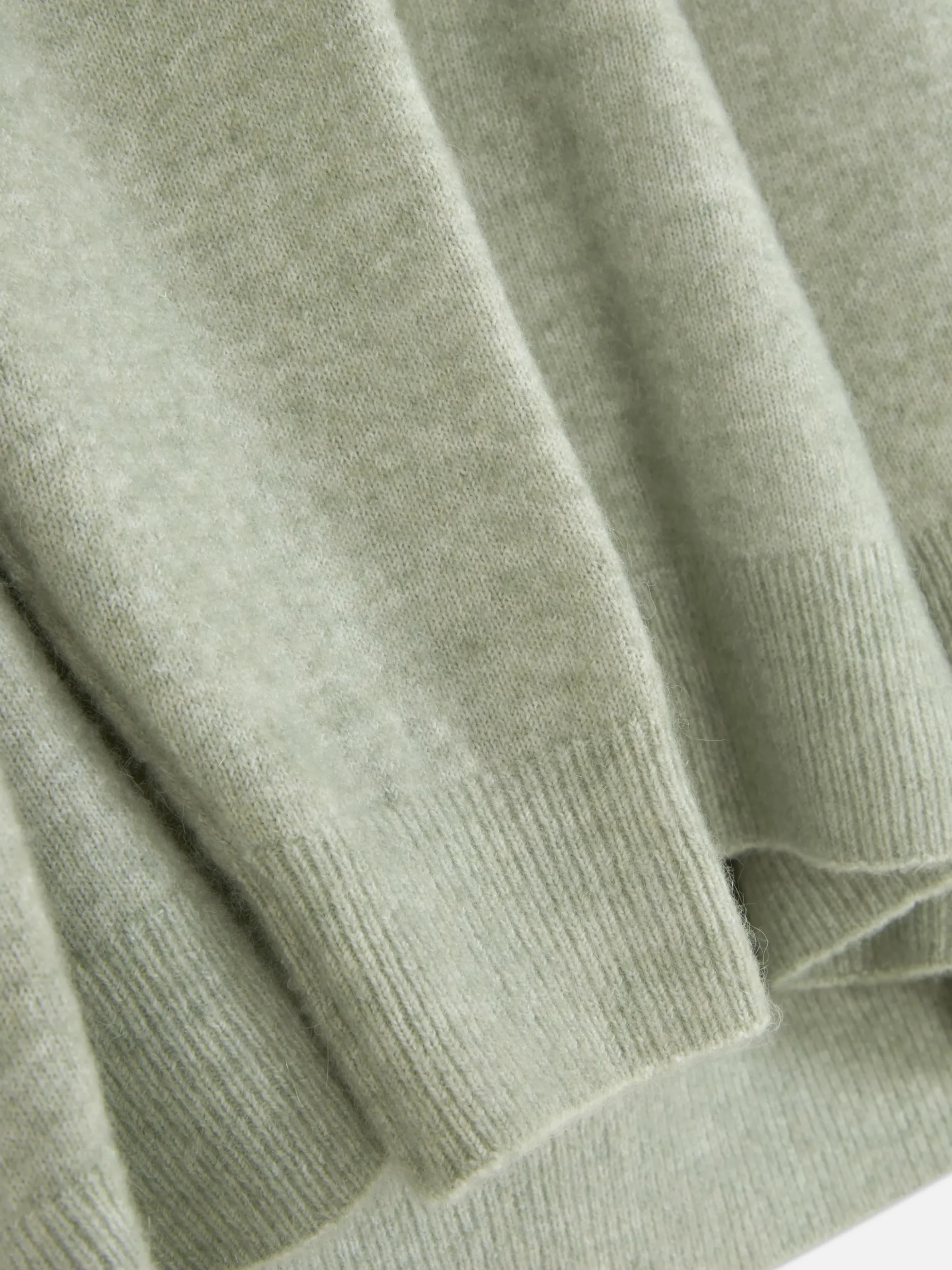 Pull Tricoté Avec Nœud Dans Le Dos