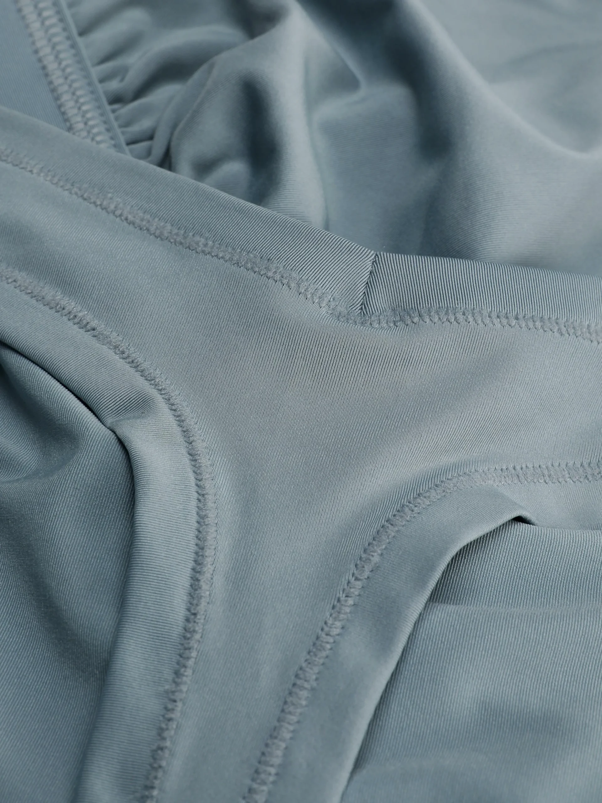 Soutien-gorge Triangle Et String En Microfibre